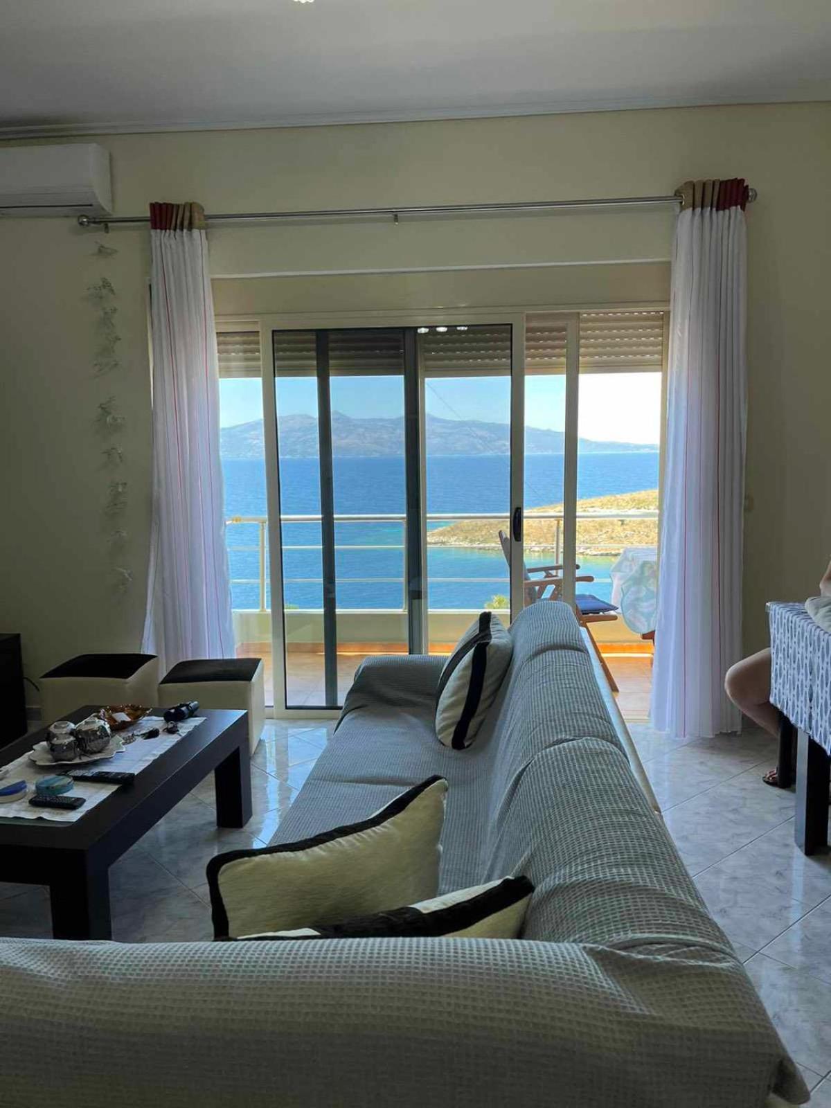 Cozy Sea Apartment Sarandë Buitenkant foto