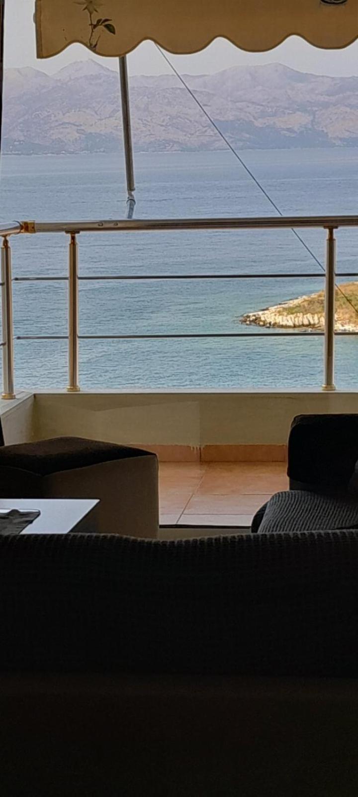 Cozy Sea Apartment Sarandë Buitenkant foto